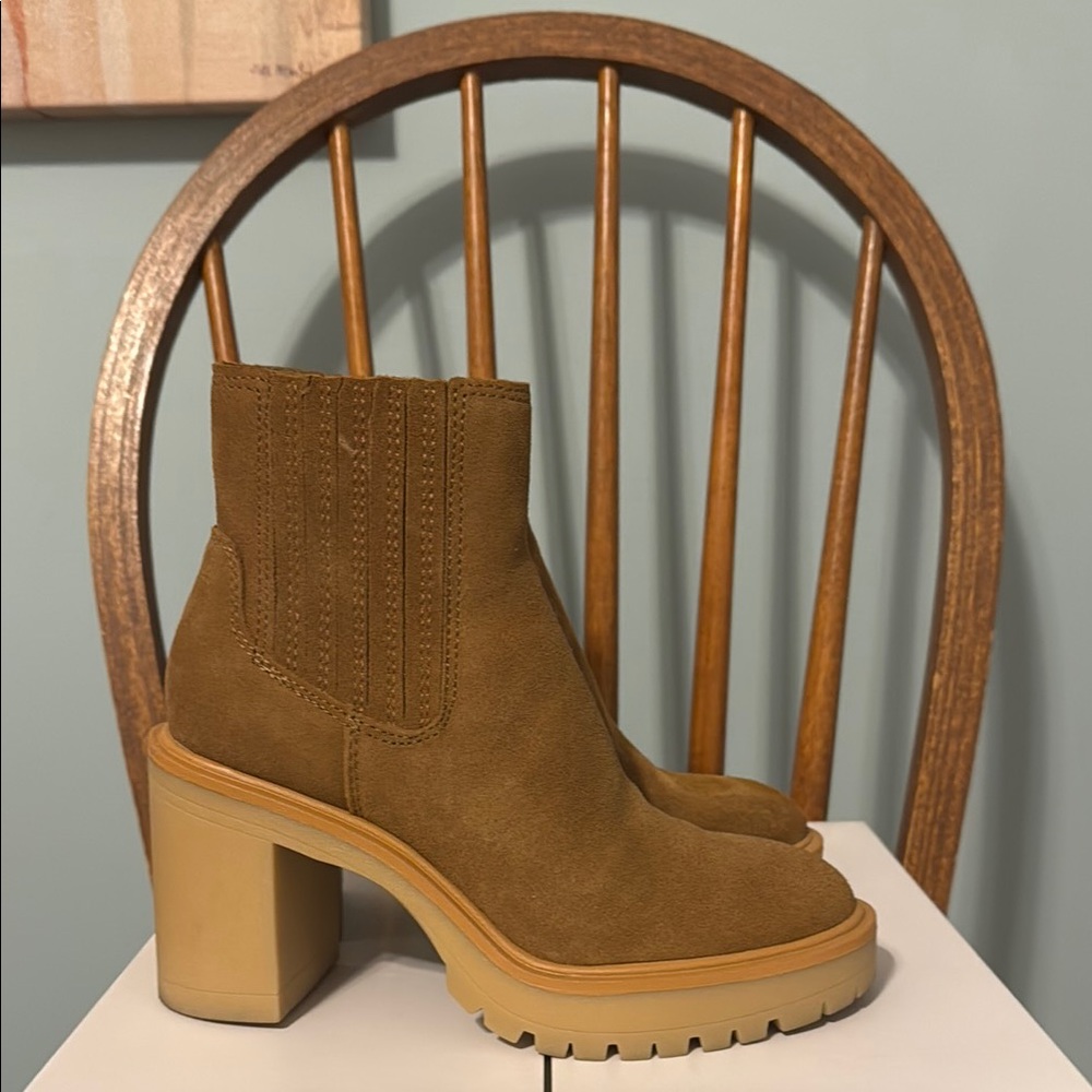 FREE WITH A PURCHASE OVER $25